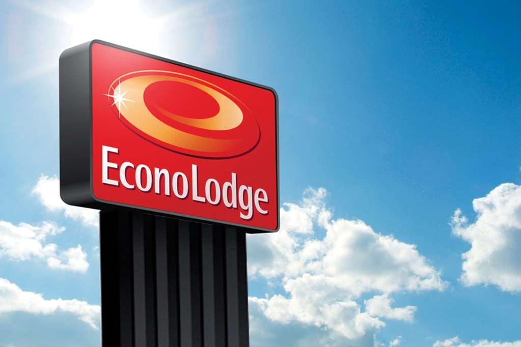 Econo Lodge Уэйнсборо Экстерьер фото