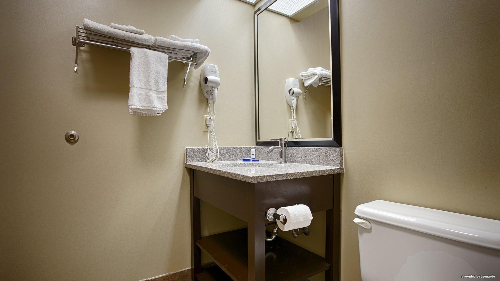 Econo Lodge Уэйнсборо Экстерьер фото
